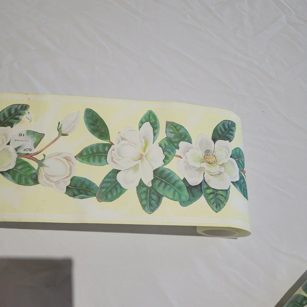 Floral Wallpaper Border with Green Leaves Gardenia Flower 4 Yards Pre Pasted